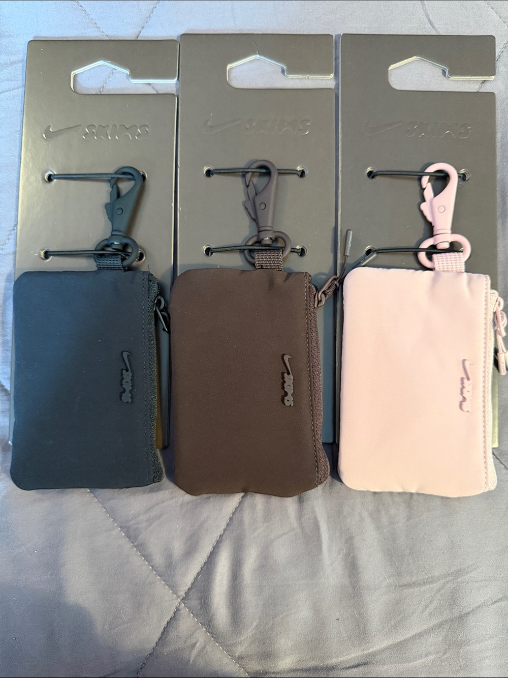NikeSkims Clippable Pouch Keychain NWT Phoenix Himalayan Obsidian pink - Picture 8 of 8